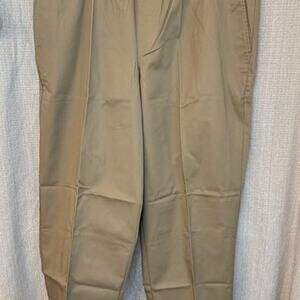 Lands' End NWOT men’s khaki pants size 44 with 29” inseam
